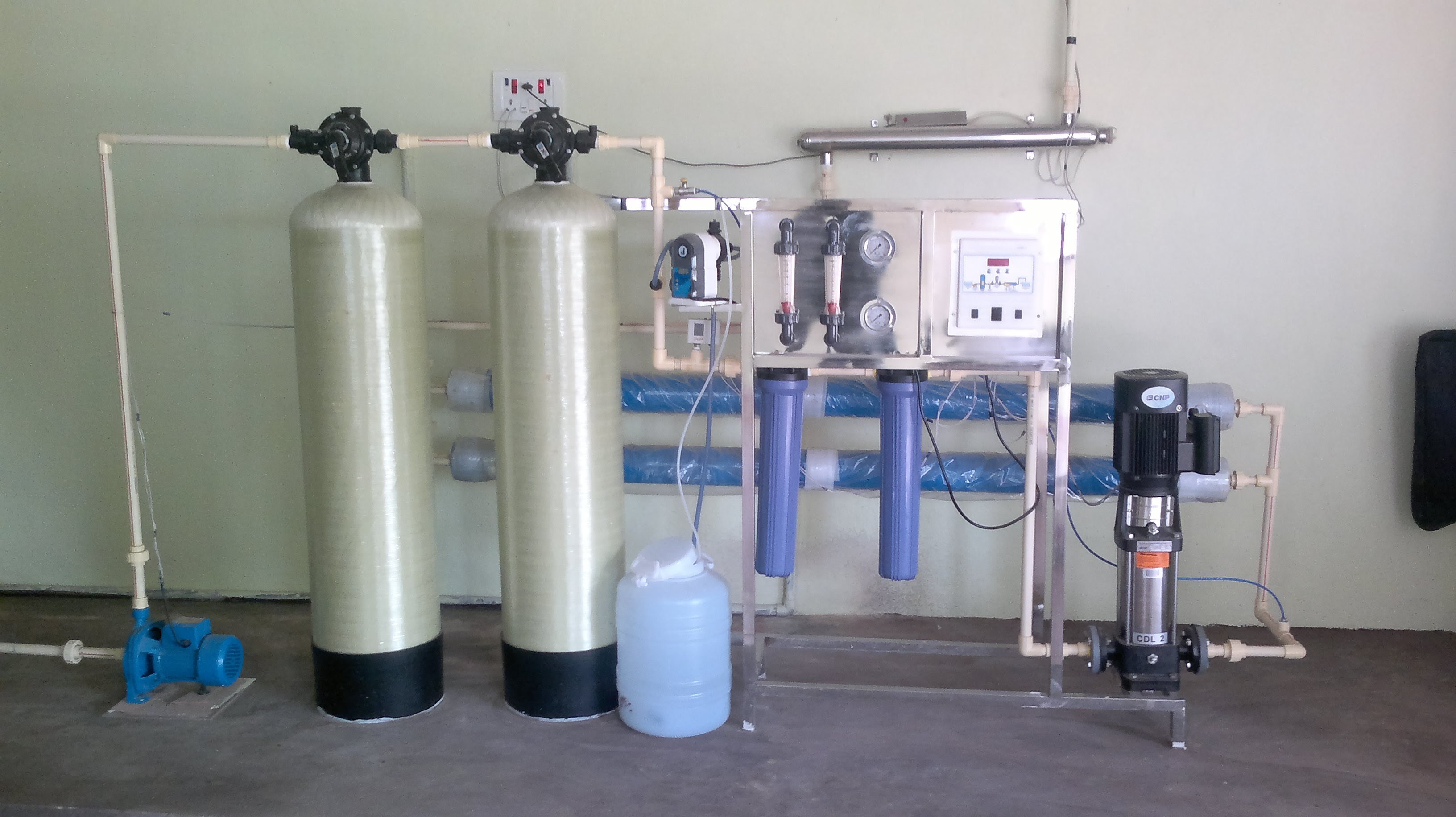 500 Lph Ro Plant - Frp & Ss, Automatic & Manual Operation | Plug & Play, >5 Filtration Passes, 65-70% Water Recovery