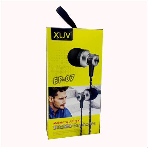 Magnetic Design Stereo Earphones Body Material: Rubber & Metal