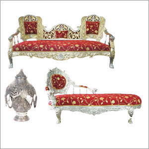 सिल्वर सोफा