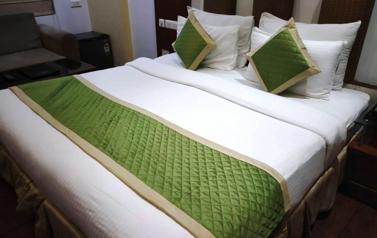 All Customized Bed Runners