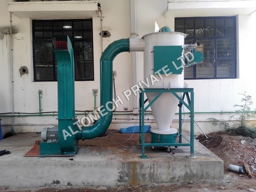 Industrial Dust Collector - MS Material, 650x650x1500 mm Dimensions | 30L/Day Capacity, 65 dB Noise Level, 440V Operation
