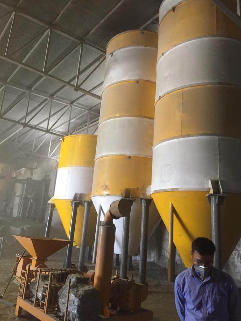 Cement Storage Silo - Steel, 10-50 Meters Height, 5-20 Meters Diameter | 100-1000 Tons Capacity, Cylindrical Shape, Concrete Foundation, Ladder, Platform, Safety Railing