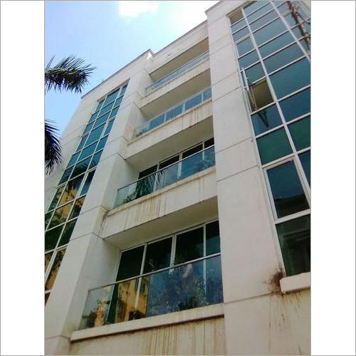 एल्युमिनियम कर्टन वॉल एंड स्टील रेलिंग