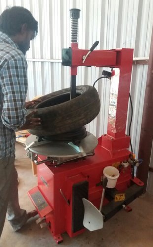 Two and Four Wheeler Tyre Changer
