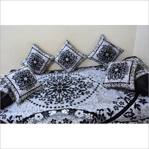 Diwan Bedding Set