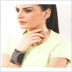 डबल लॉक के साथ कलाई ब्रेस