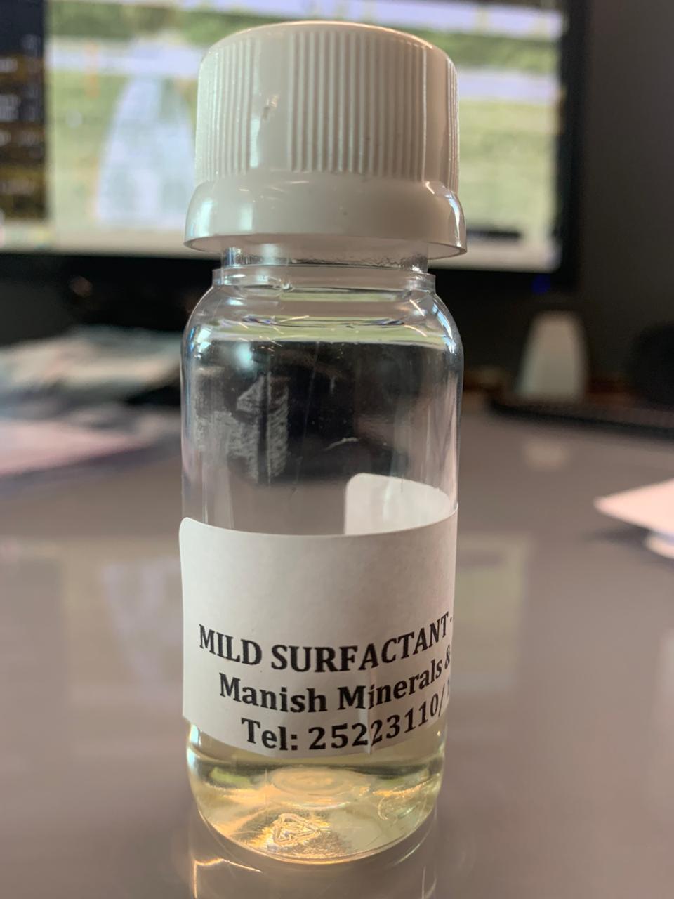 Hard Surface Cleaner - Advanced Formula | Effortless Soap Scum And Lime Scale Removal, Anti-streaking And Fogging Protection, Fast Water Drainage With Dirt Repellency