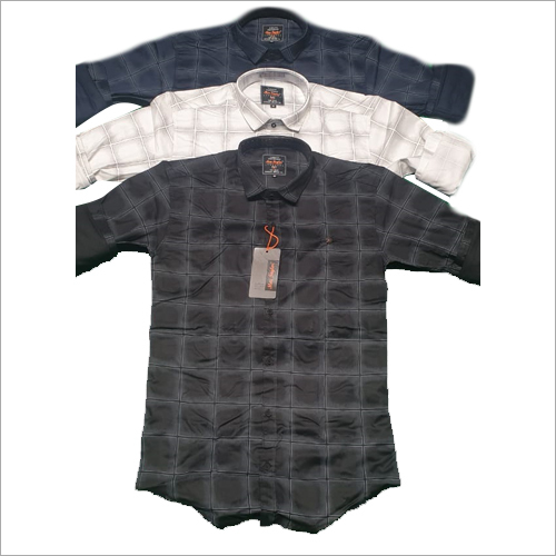 पुरुषों की चेक शर्ट