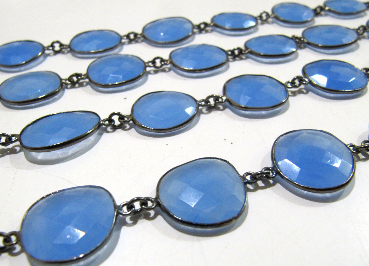 Natural Aqua Blue Chalcedony Free Shape Connector Chain Bezel Chain Size: 15 To 20mm