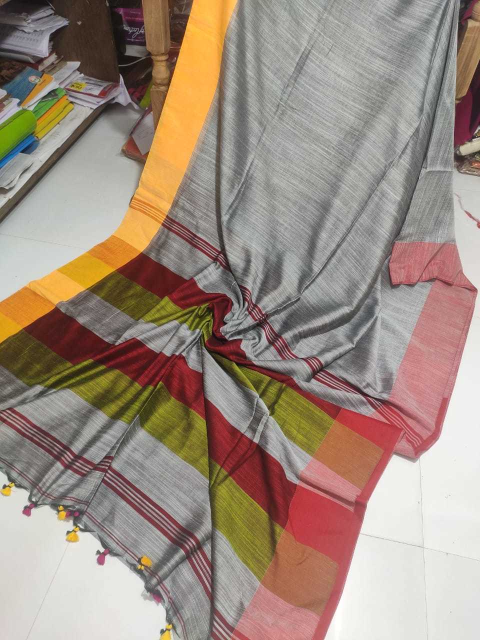 Green. Viscos Handloom Saree.