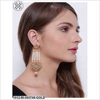 महिलाओं के फैंसी लटकन कान की बालियां