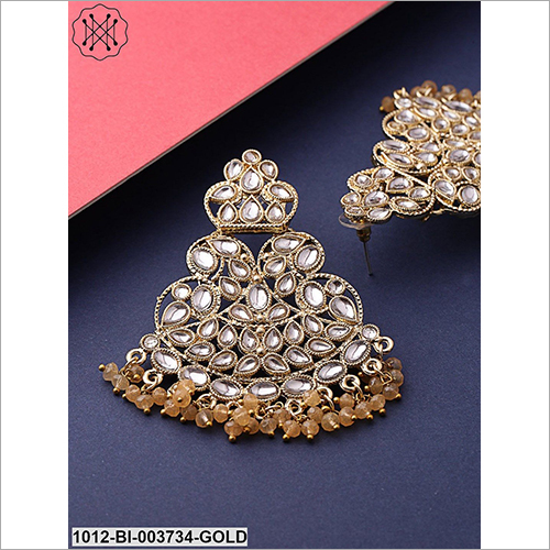 Ladies Modern Earring - Metal With Stone And Beads, Perfect For Engagements, Anniversaries, Gifts, And Various Celebrations