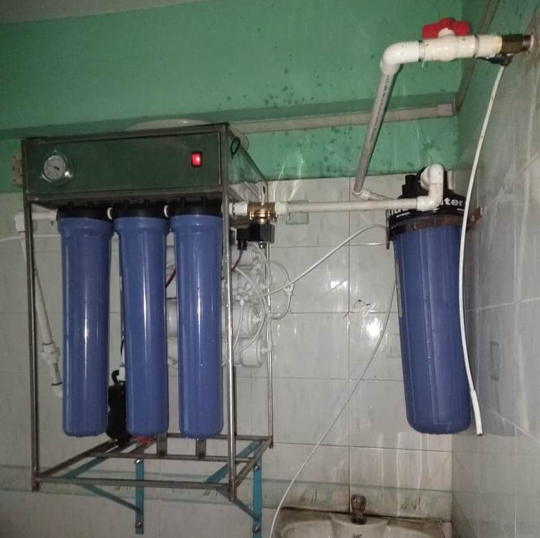 100 Lph Ro Purifier Installation Type: Wall Mounted