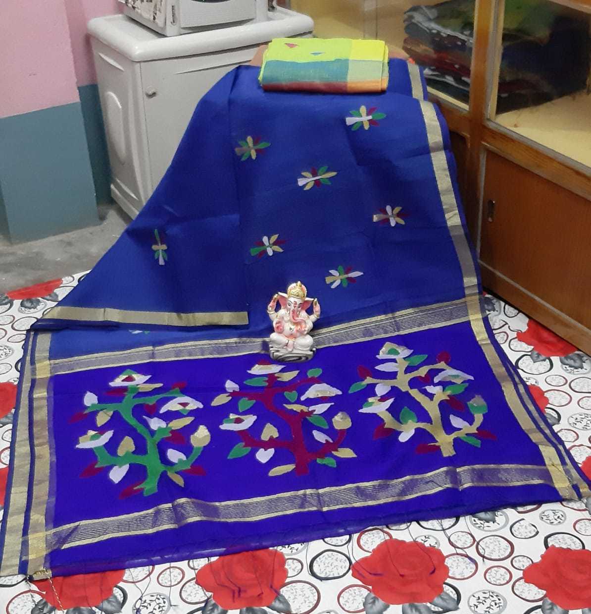 Woven Silk Linen Jamdani Saree.