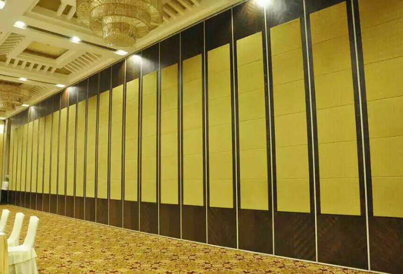 Acoustic Operable Partition - T-6063 Aluminium, Height Range 3000-12000 Mm, Customizable Color | Sound Insulation 53-65 Db, Fire Proof, No Floor Track Required, Easy To Operate, Flexible Usage, Premium Finish Options