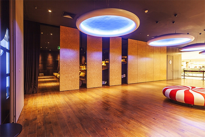 Acoustic Operable Partition - T-6063 Aluminium, Height Range 3000-12000 Mm, Customizable Color | Sound Insulation 53-65 Db, Fire Proof, No Floor Track Required, Easy To Operate, Flexible Usage, Premium Finish Options