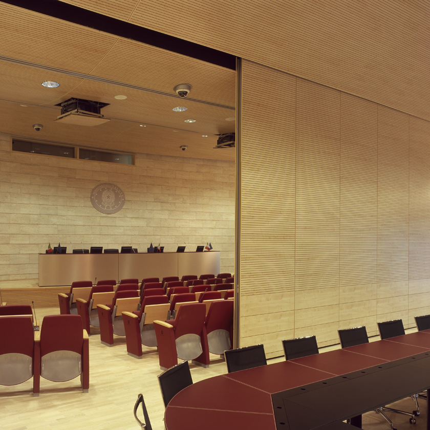 Acoustic Operable Partition - T-6063 Aluminium, Height Range 3000-12000 Mm, Customizable Color | Sound Insulation 53-65 Db, Fire Proof, No Floor Track Required, Easy To Operate, Flexible Usage, Premium Finish Options
