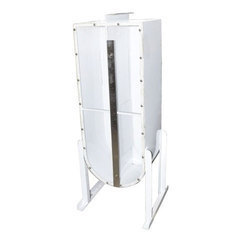 U Shape Box Apparatus - Color: White