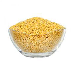 Moong Dal - 99% Purity, Common Cultivation Type | Shelf Life of 1 Year, Available in Custom Weight (Kilograms)