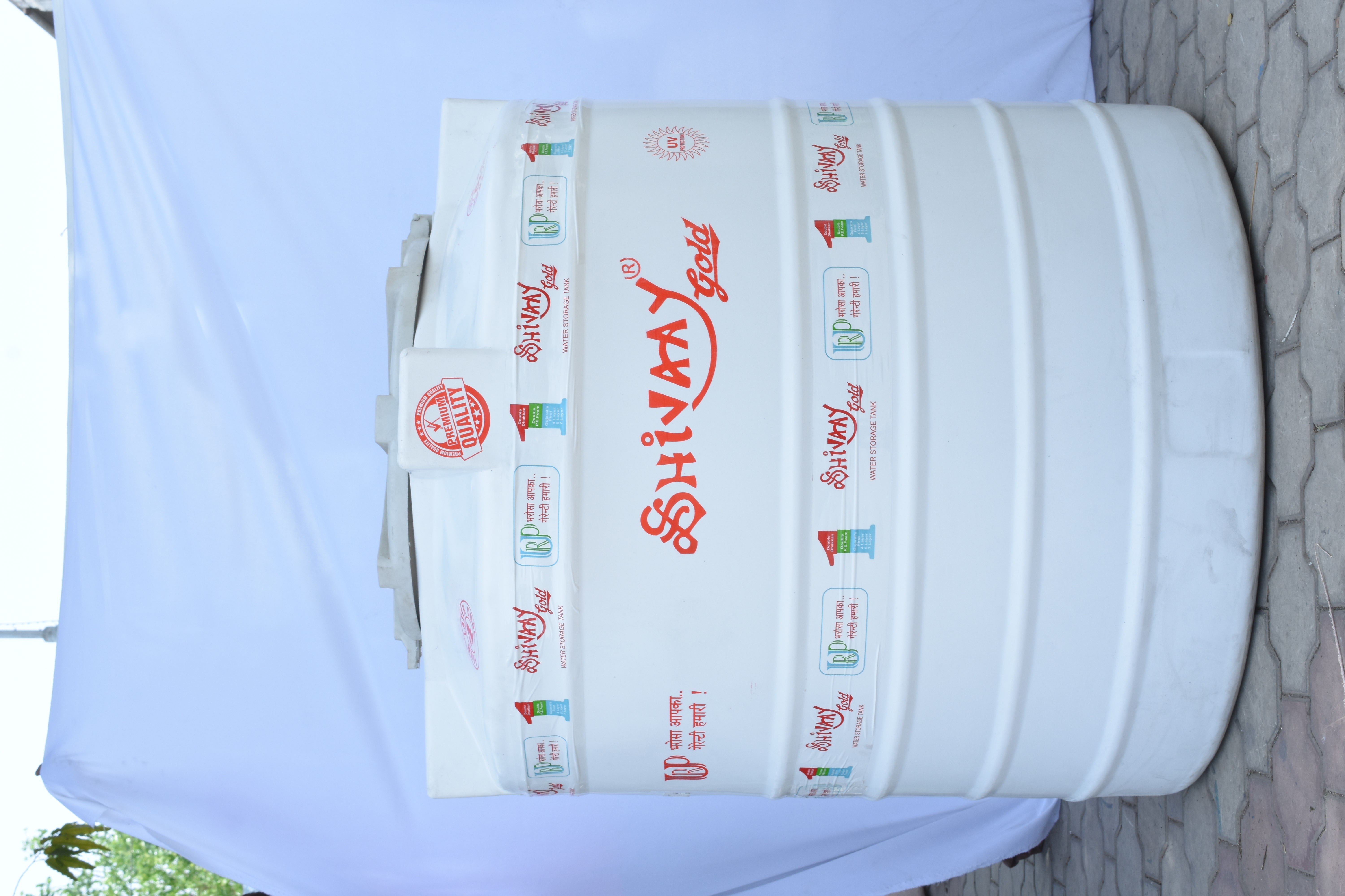 Shivaay Gold Water Storage Tank - Lldpe Material, 3 Layer Design | Flexible, Durable, Anti-bacterial, Leak Proof, Uv Protected, Weather Proof