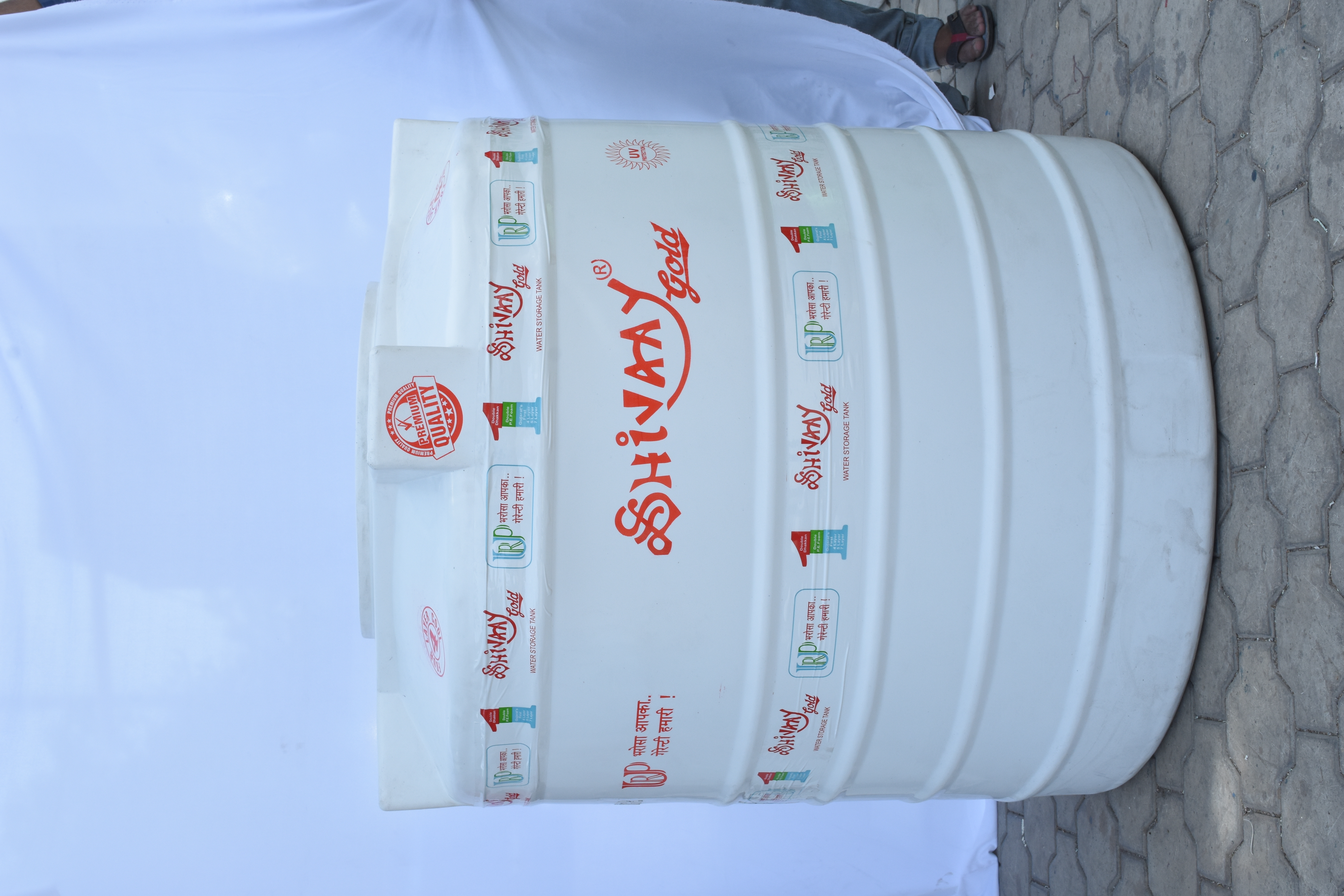 Shivaay Gold Water Storage Tank - Lldpe Material, 3 Layer Design | Flexible, Durable, Anti-bacterial, Leak Proof, Uv Protected, Weather Proof