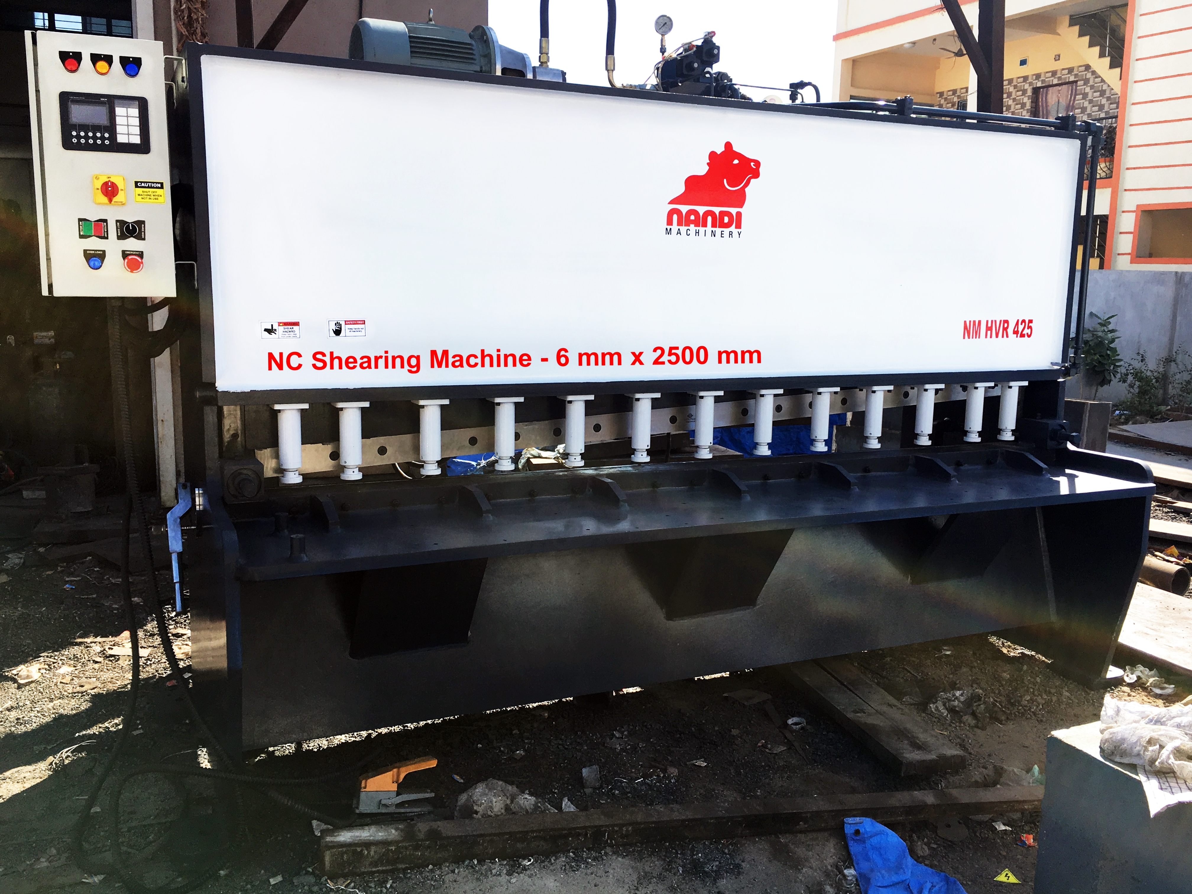 Nc Hydraulic Shearing Machine - Ms Material, 230v Voltage, Epoxy Color | Semi-automatic Operation, 2mm To 25mm Cutting Thickness, Wps Blade Material, 1 Year Warranty, Plc Control System