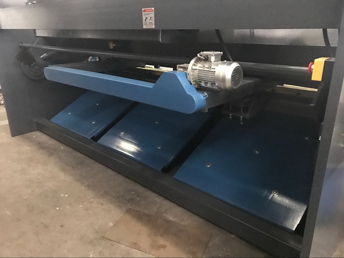 Nc Hydraulic Shearing Machine - Ms Material, 230v Voltage, Epoxy Color | Semi-automatic Operation, 2mm To 25mm Cutting Thickness, Wps Blade Material, 1 Year Warranty, Plc Control System