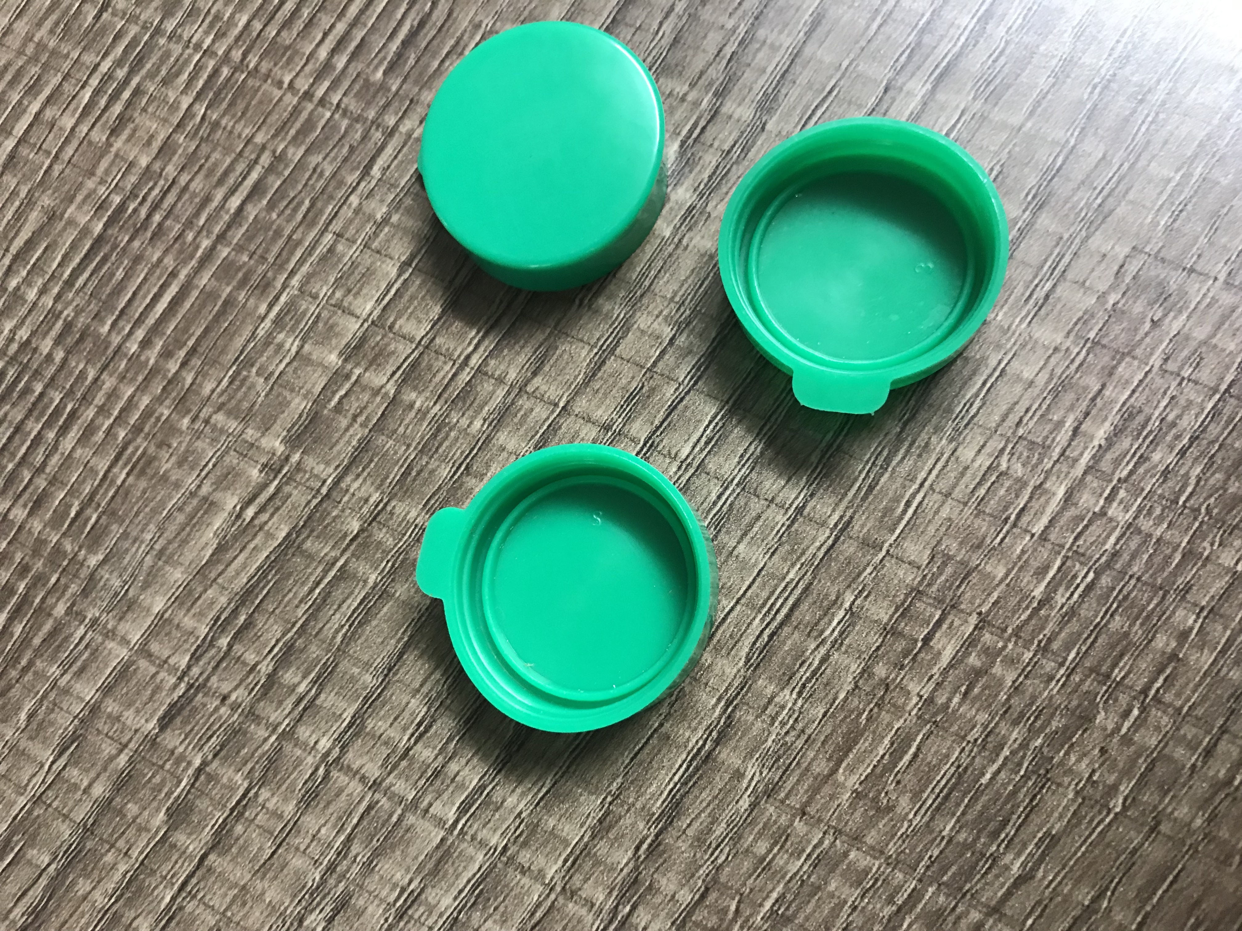 Mucus Simple Cap Pvc