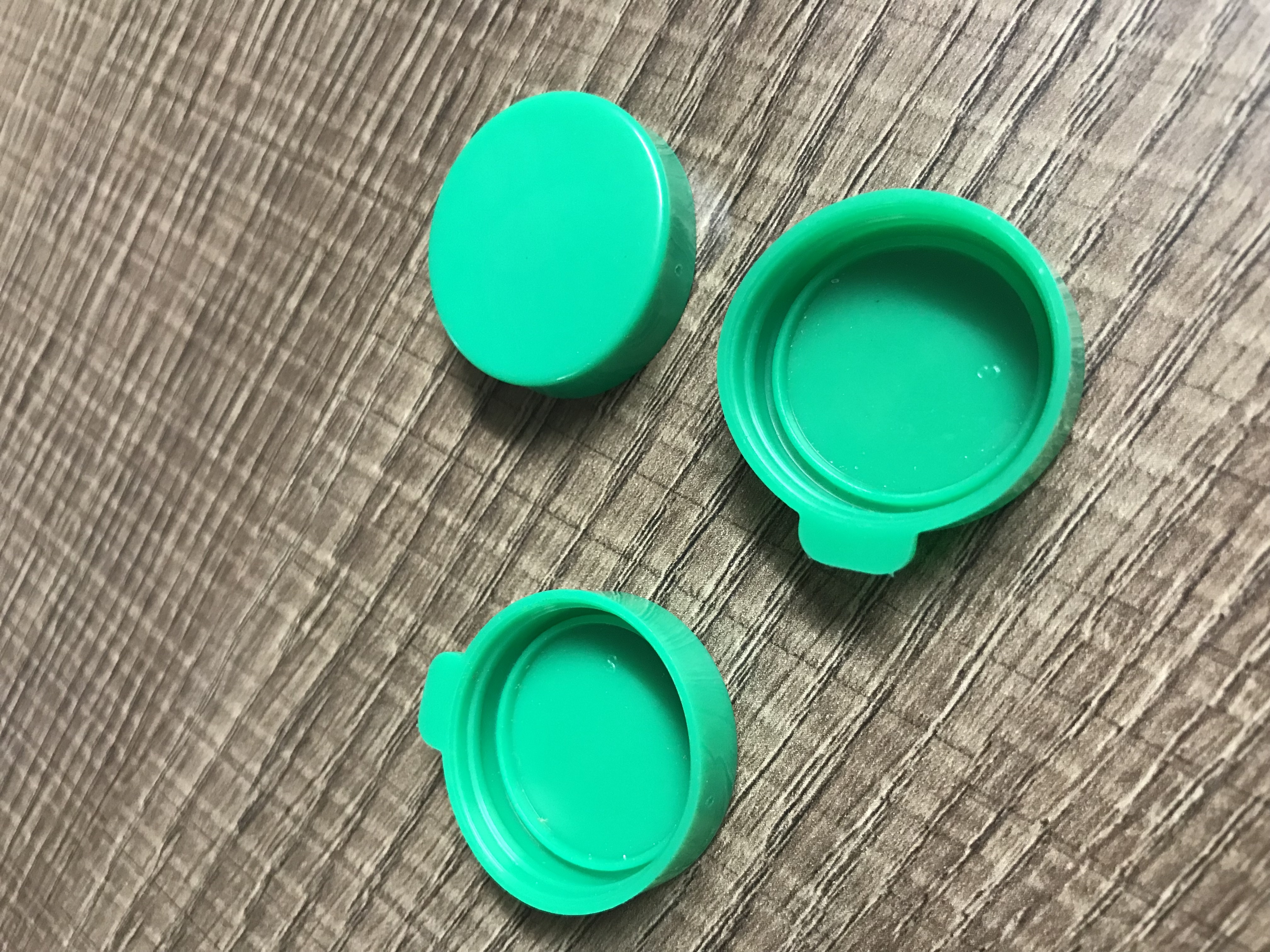 Mucus Simple Cap Pvc