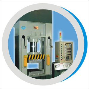 हाइड्रोलिक-वायवीय दबाने वाली मशीनें