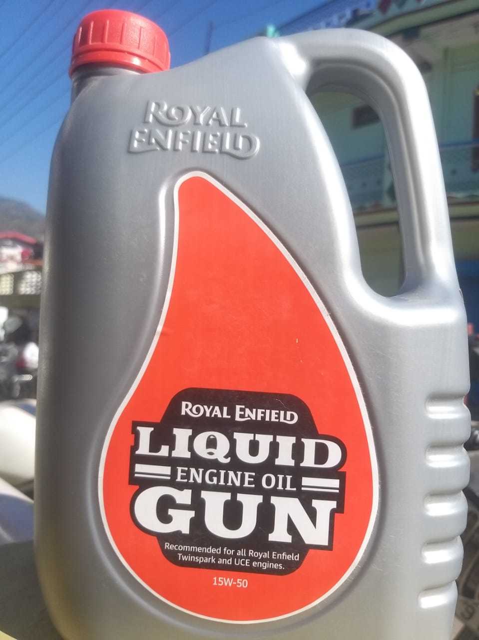 Motul Engine Oil - Lubricant For Royal Enfield , High Performance, Extreme Temperature Resistance, Reduces Noise And Wear
