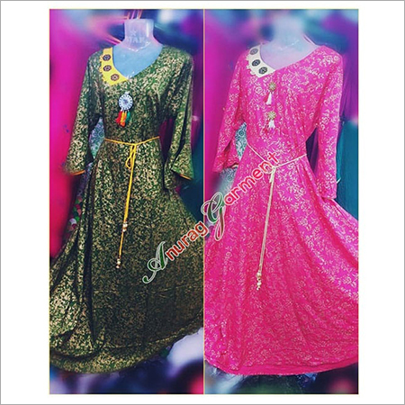 रेयॉन गोल्ड प्रिंट गाउन