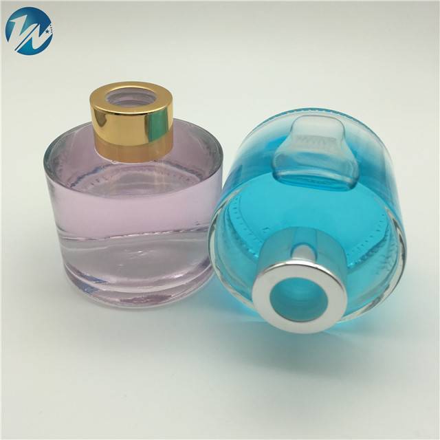 Transparent 120ml High Capacity Cylindrical Type Aromatherapy Car Diffuser White Glass Bottles