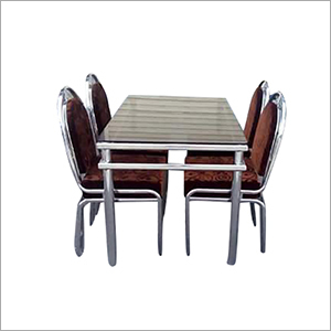 आधुनिक डाइनिंग टेबल के रूप में पॉलिश किया हुआ