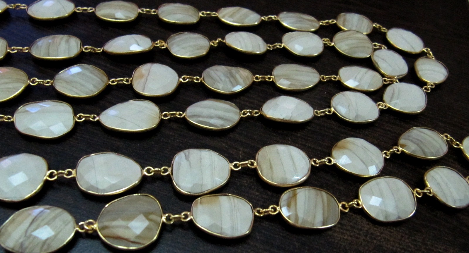 White Natural Wooden Agate Free Shape Connector Uneven Shape