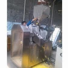 Kurkure Making Machine - Stainless Steel, 5 X 2.5 X 5 Ft, Blue | Automatic, Plc Control, High Efficiency, Eco-friendly, Low Noise, 950 Kg Weight, 100-200 Kg/hr Capacity, 25 Hp Power