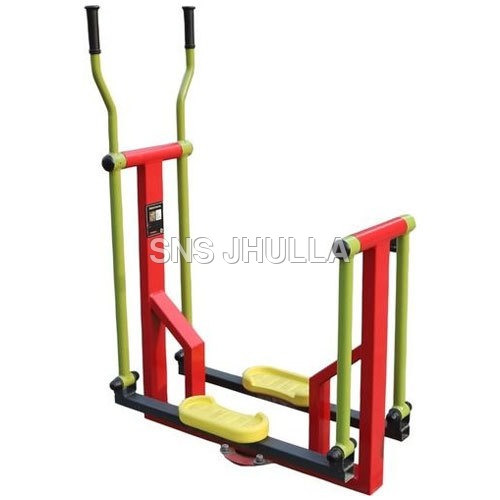 एलिप्टिकल व्यायाम करने वाला