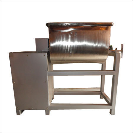 U Type Mixing Machine Capacity: 100 To 150 Kg/hr