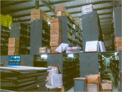 औद्योगिक स्लॉटेड एंगल रैक