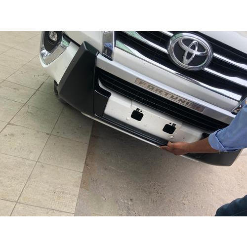 Silver Toyota Fortuner Car Front Guard