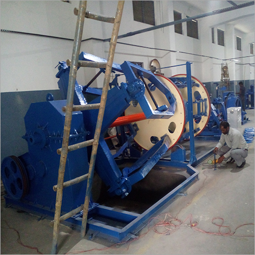 Core Laying Cum Armoring Machine - Metal, 220-440 Volt | High Efficiency, Lower Energy Consumption, Rust Proof Barrier, Clockwise Rotation