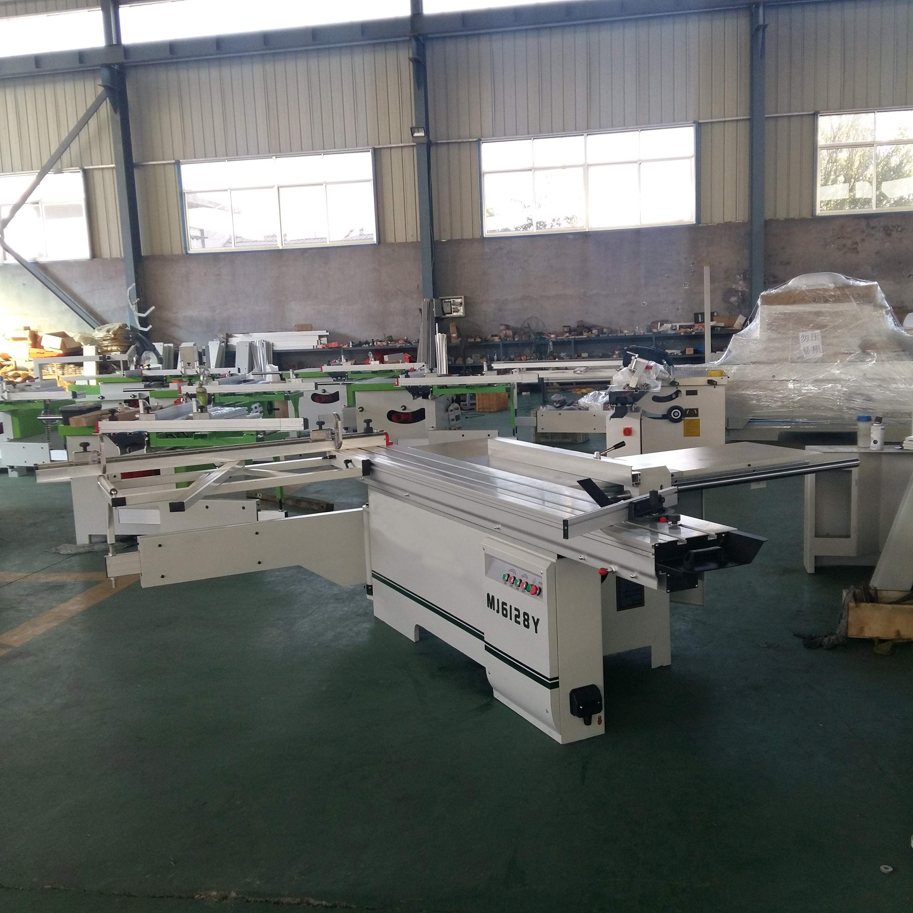 Single Rip Saw Dimension(l*w*h): 2850*3150*900 Millimeter (Mm)