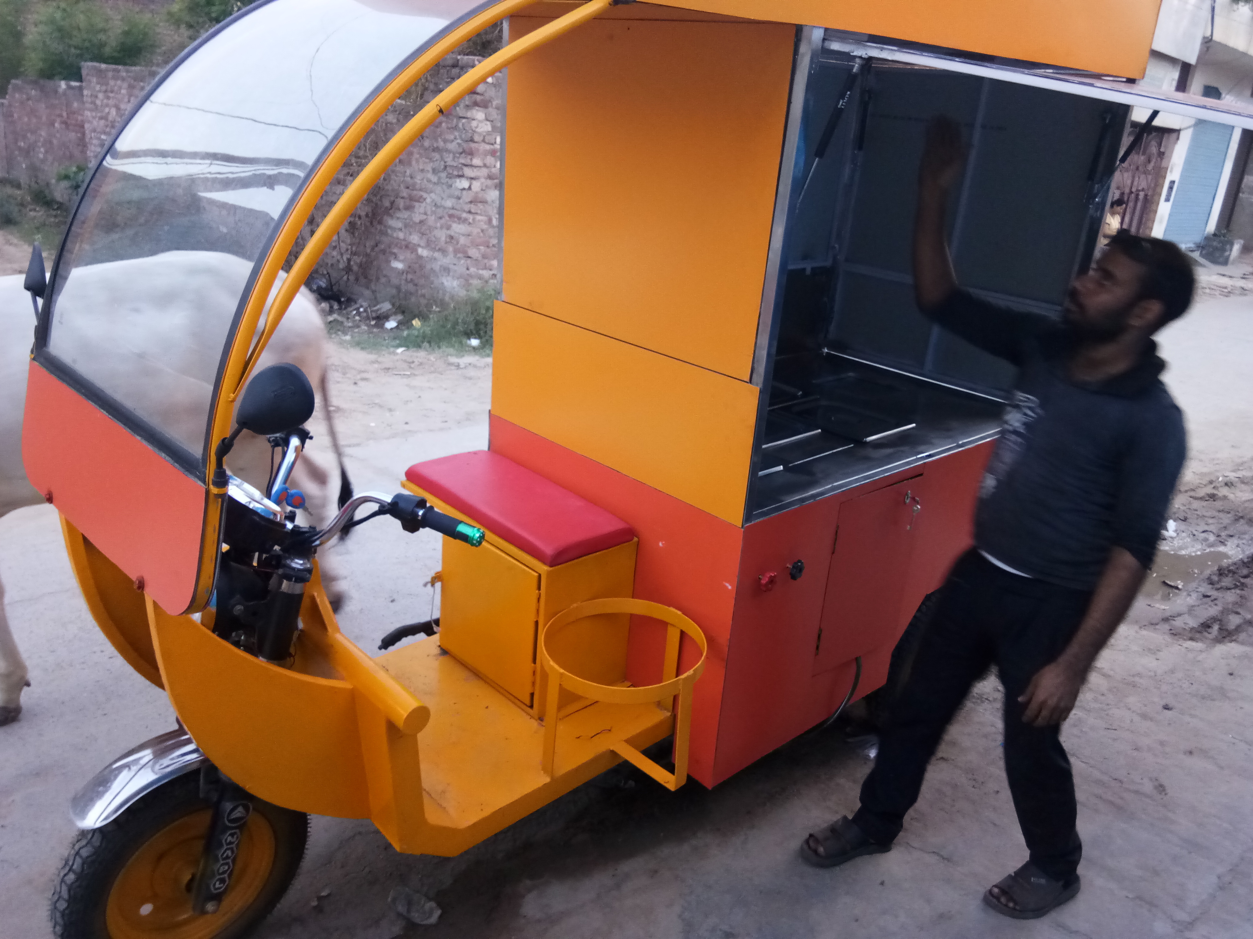 Street Vending Cart Gross Weight: 550 Kilograms