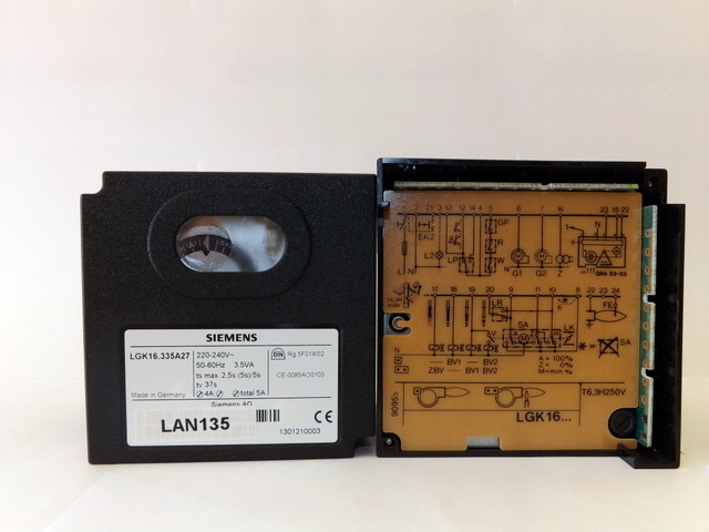 Siemens Gas Burner Sequence Controller - Rated 240 Volt, Metal Base | 50-60 Hertz Frequency, Painted Finish, Model Lgk 16.335
