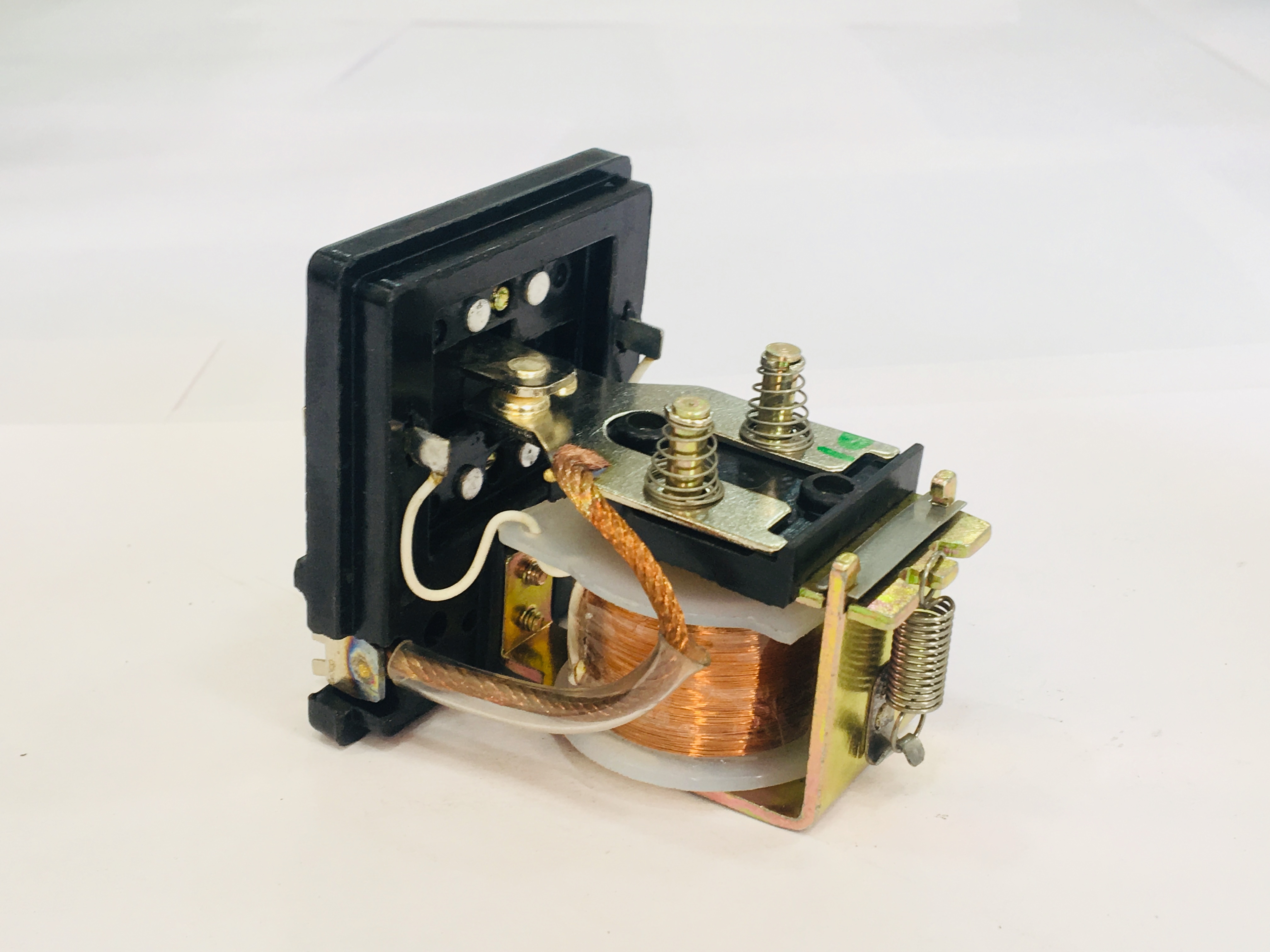 25a 24v Mini Electromagnetic Relay Coil Power: 60w