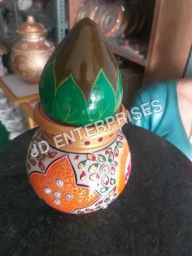 Marble Gift Item - Handcrafted Floral Design, Polished White Marble with Unmatched Luster and Intricate Cuts