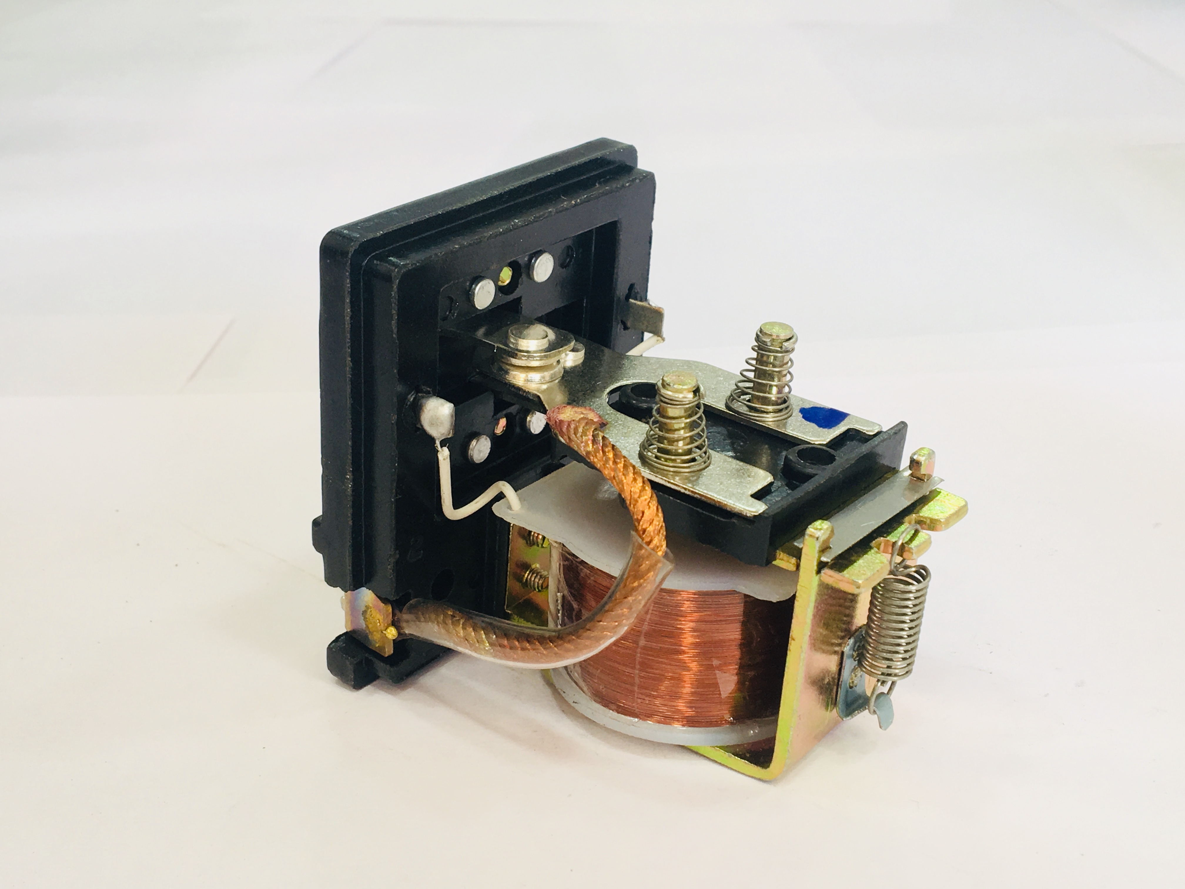 40a 24v Electromagnetic Relay Coil Voltage: 220 Volt (V)