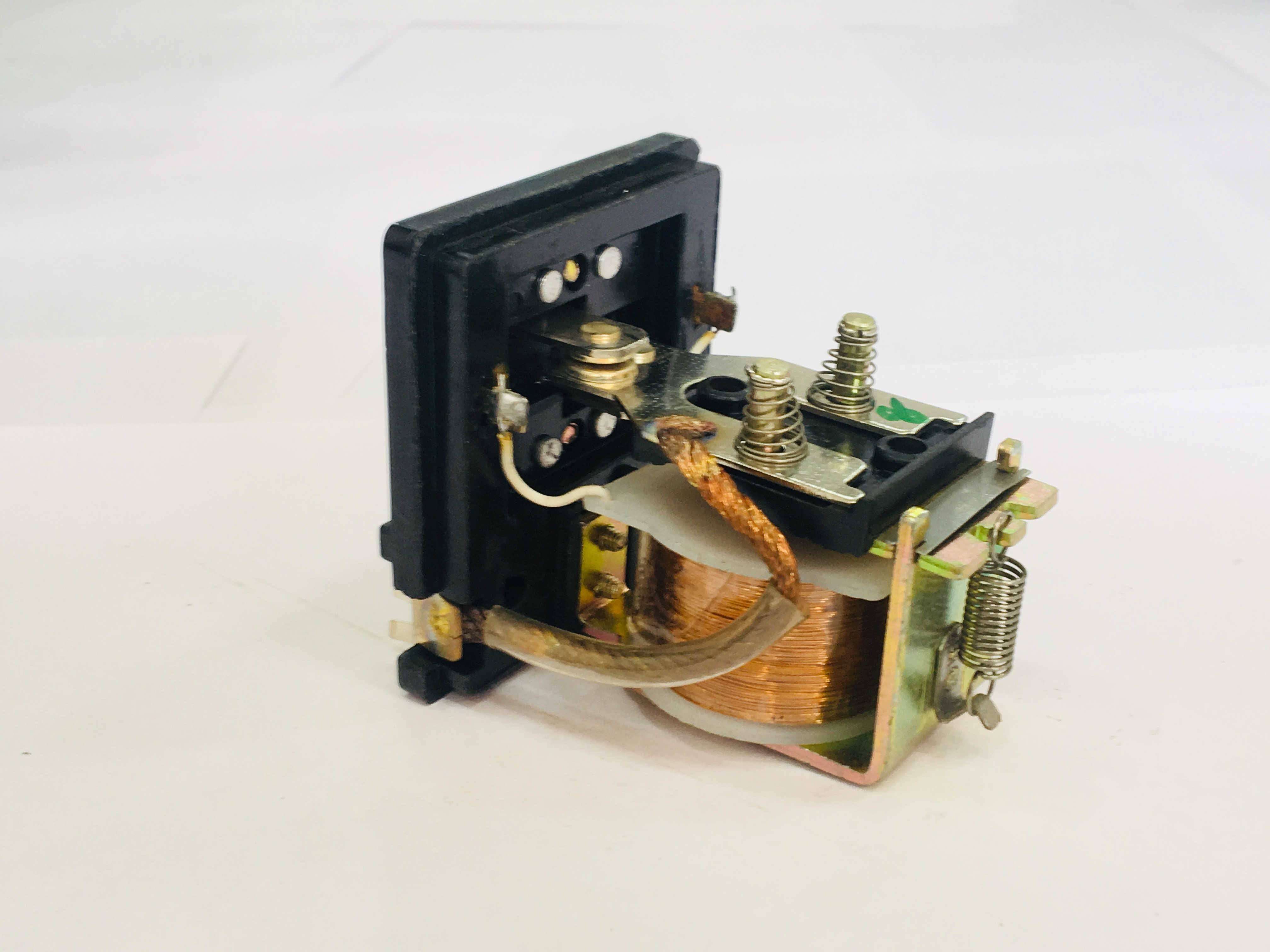 40a 12v Relay ( Erb-40) Ambient Temperature: 30 Celsius (Oc)