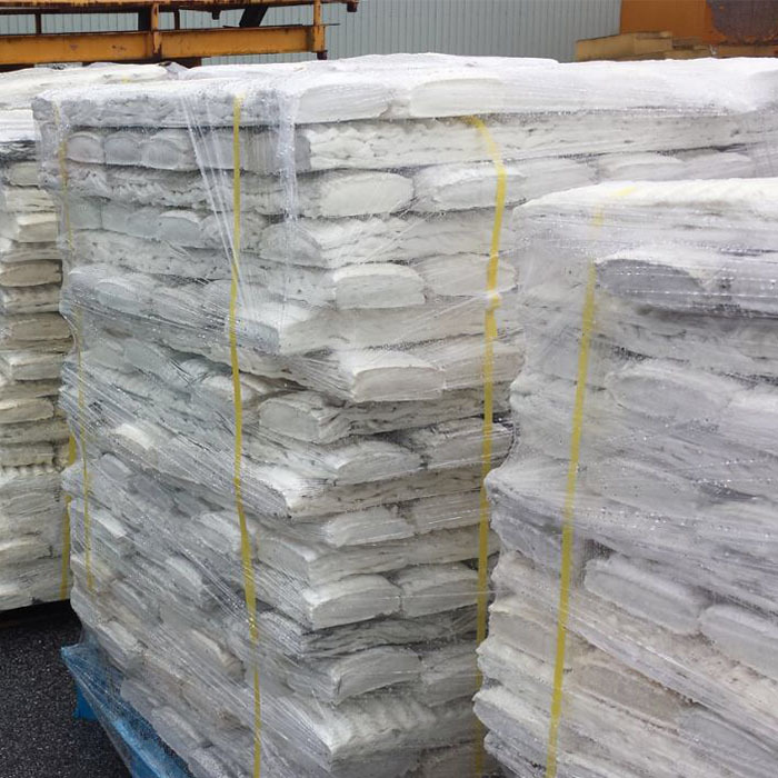 Expanded Polystyrene (Eps) Ingot White Plastics Scrap Density: Clean And Less Than 1% Shortage Kilogram Per Cubic Meter (Kg/m3)