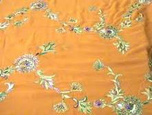 कढ़ाई वाली साड़ियां